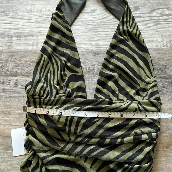 dresses - Picture 2 of 8